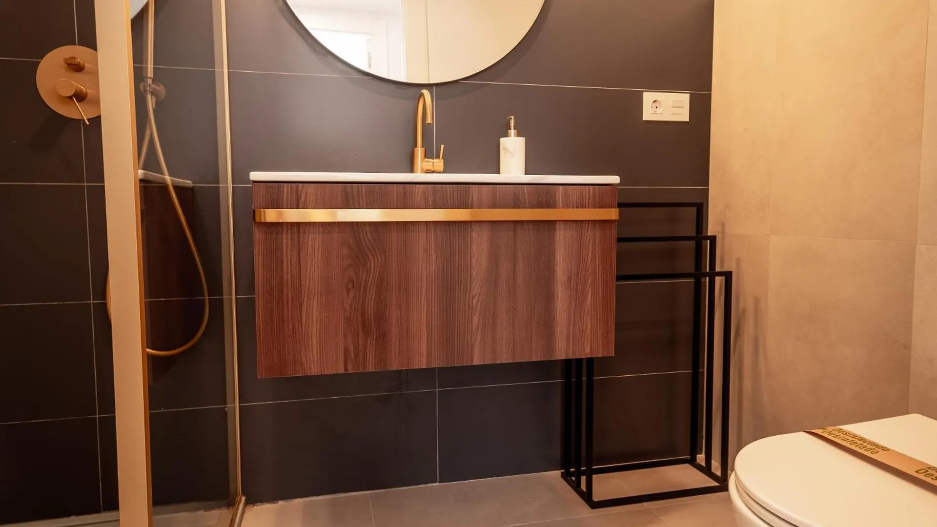 Bright Apartment With Views 3 Bedrooms 2 Bathrooms Малага
