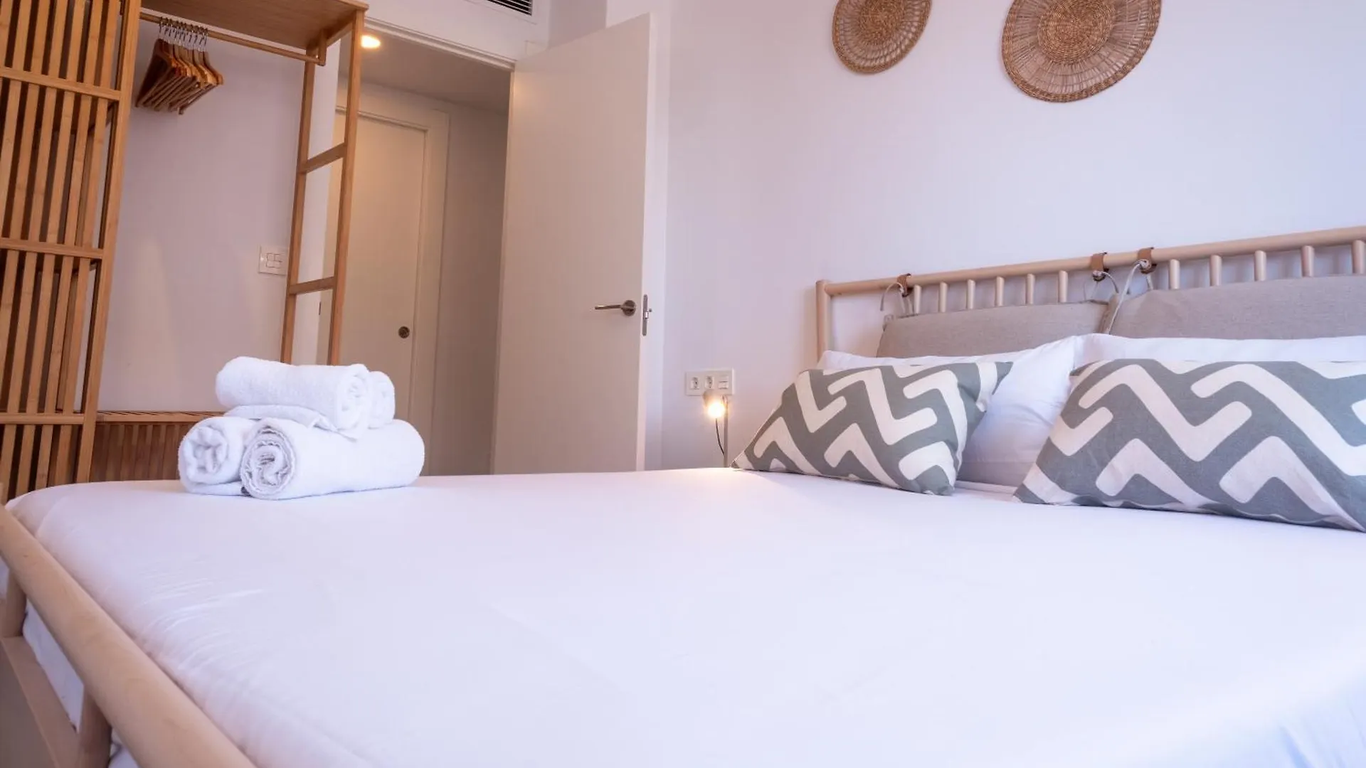 Bright Apartment With Views 3 Bedrooms 2 Bathrooms Малага